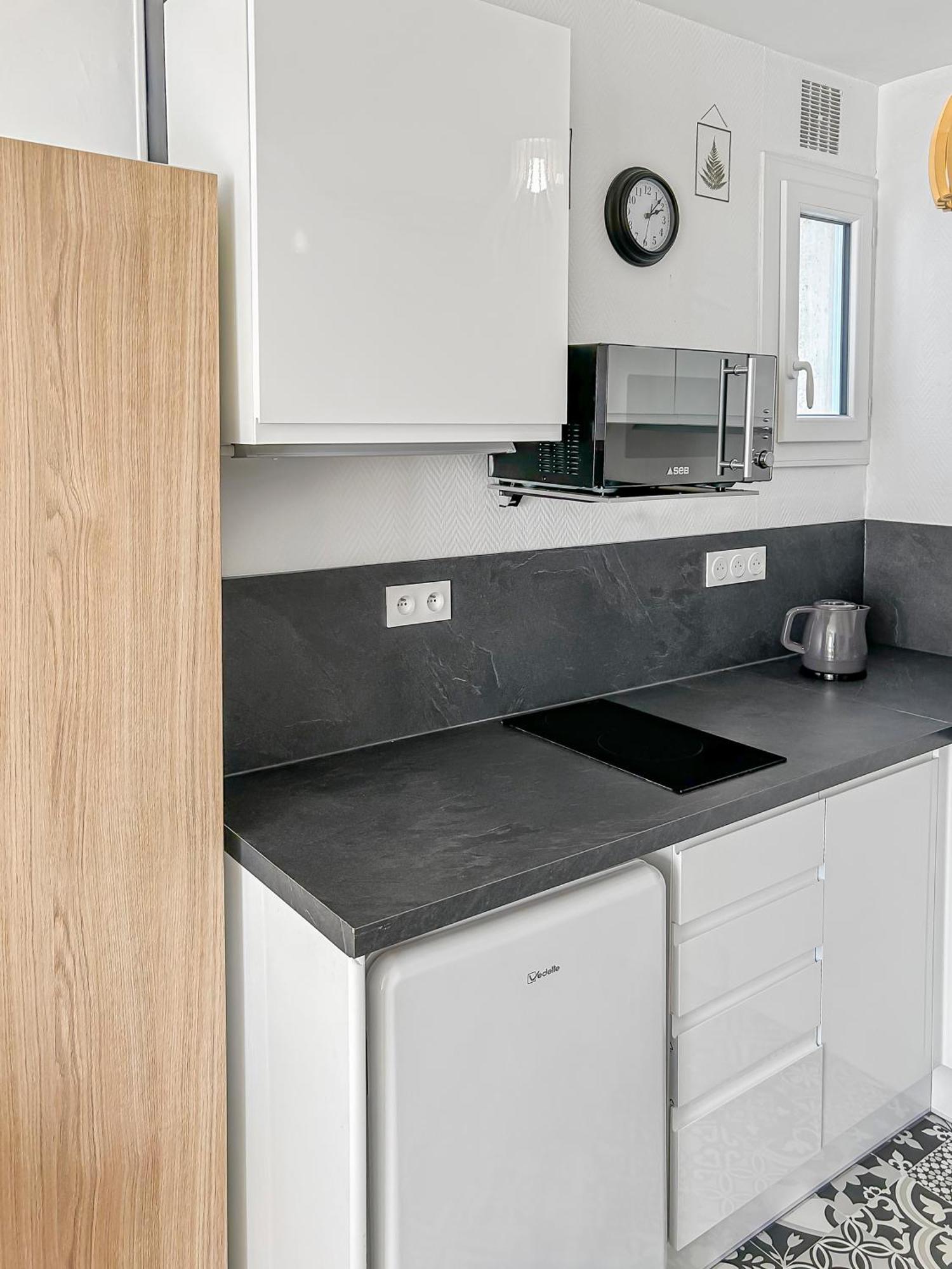 Appartement Lumineux, Wi-Fi Et Parking Prive ニオール エクステリア 写真