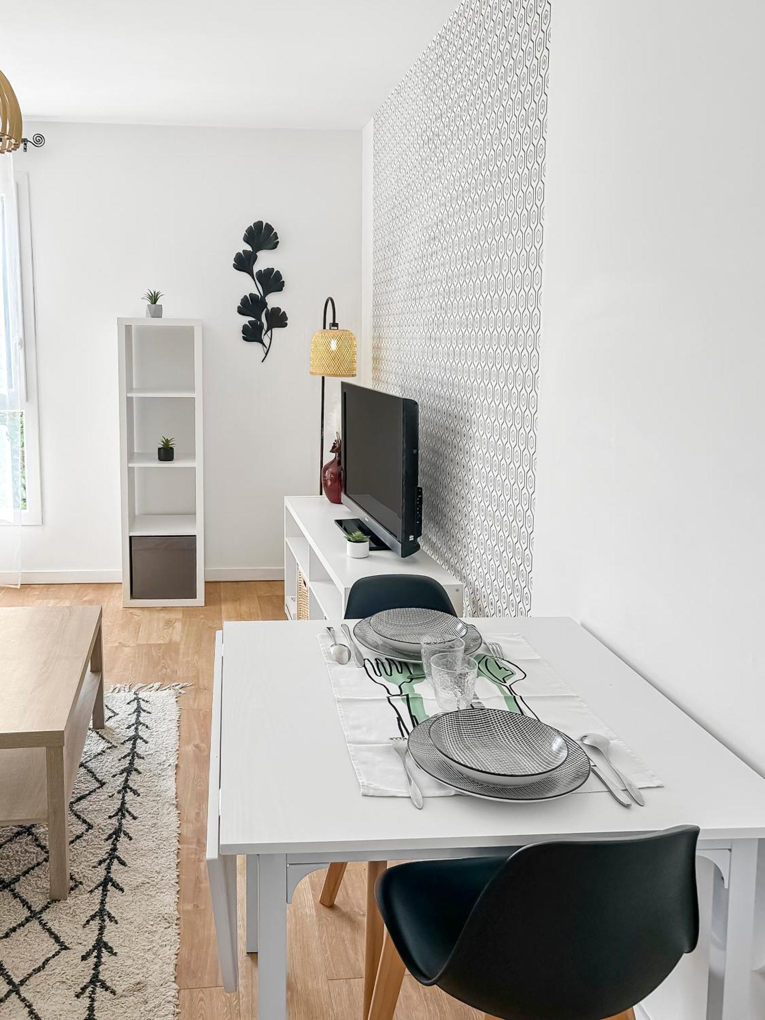 Appartement Lumineux, Wi-Fi Et Parking Prive ニオール エクステリア 写真